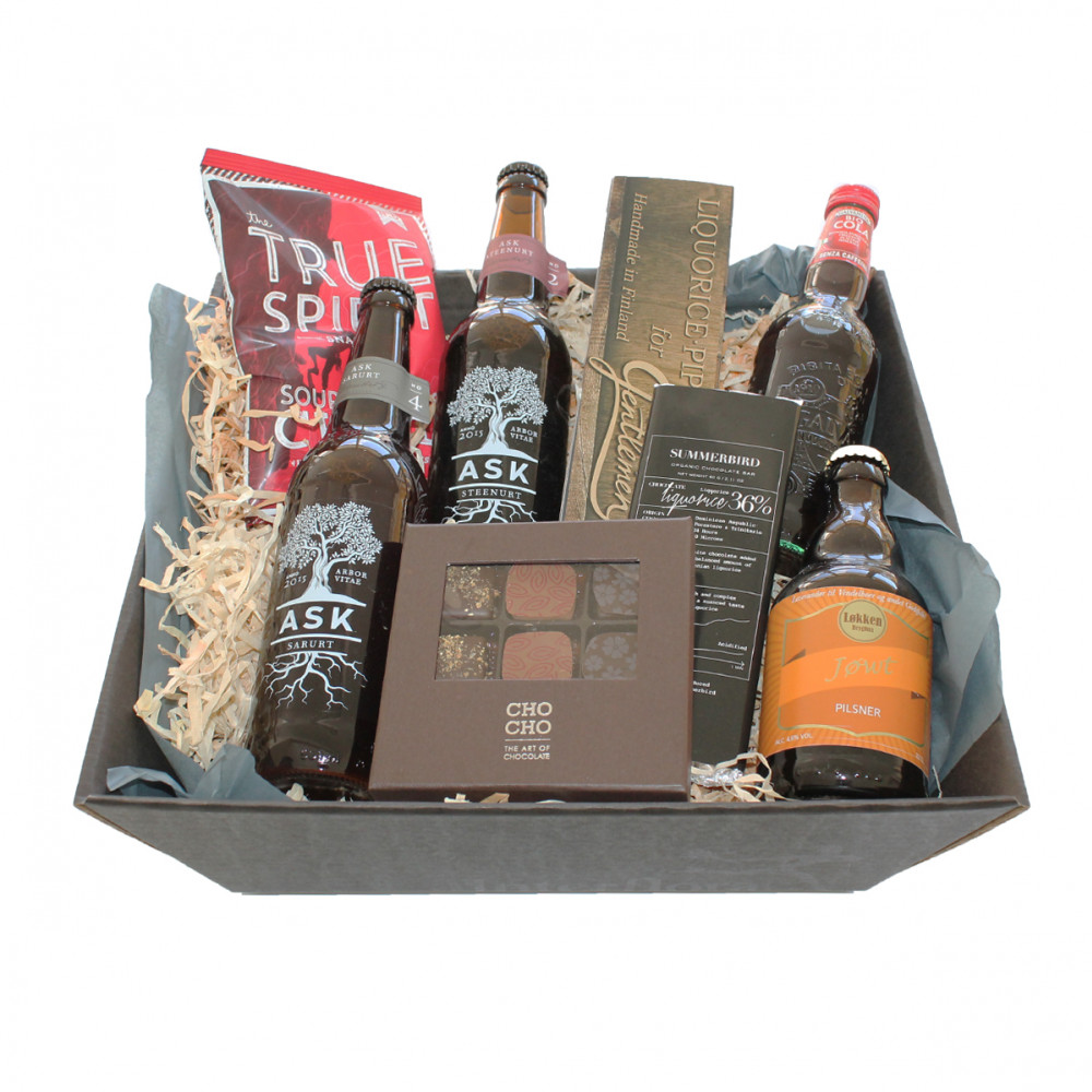 Herre hygge m. øl, cola, chips, lakridspibe mm.